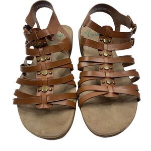 Yuu Size 11 Sandals Berica Gladiator Vegan Leather Studs Wedge Adjustable Brown